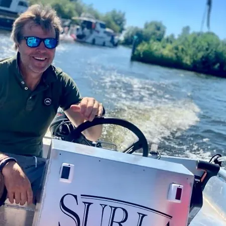 Botel Surla Houseboat De Saek With Tender *