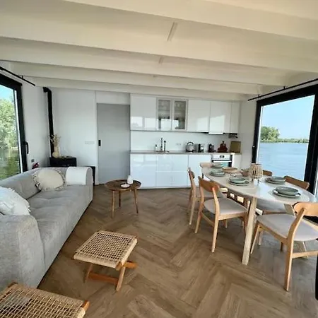 Surla Houseboat De Saek With Tender * Monnickendam
