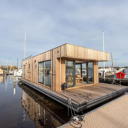 Surla Houseboat De Saek With Tender