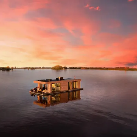 Surla Houseboat De Saek With Tender Botel *